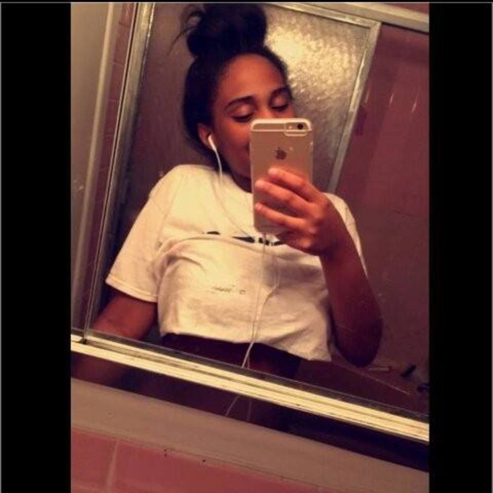 Meet your Posher, Alana